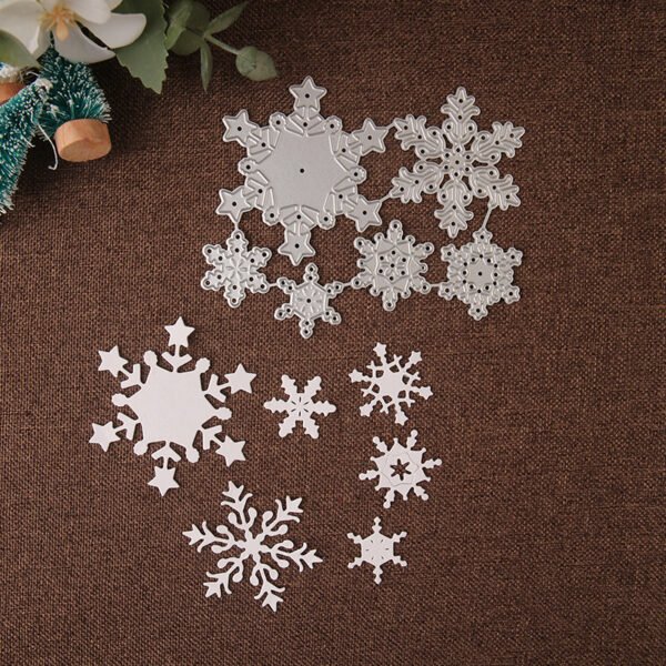 YUHAJO 6 SETS SNOWFLAKE CHRISTMAS WINTER CUTTING DIES