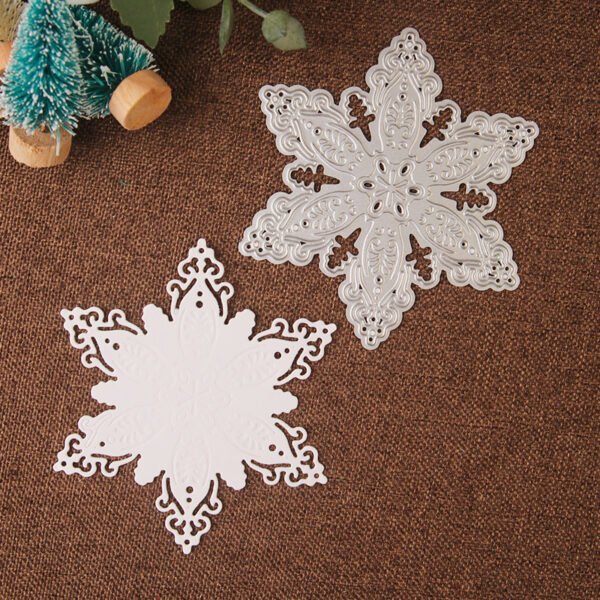 YUHAJO 6 SETS SNOWFLAKE CHRISTMAS WINTER CUTTING DIES
